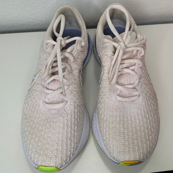 Nike Pale Pink React Infinity Run Flyknit 3 Premium Road Running Shoe 8 - Picture 4 of 16